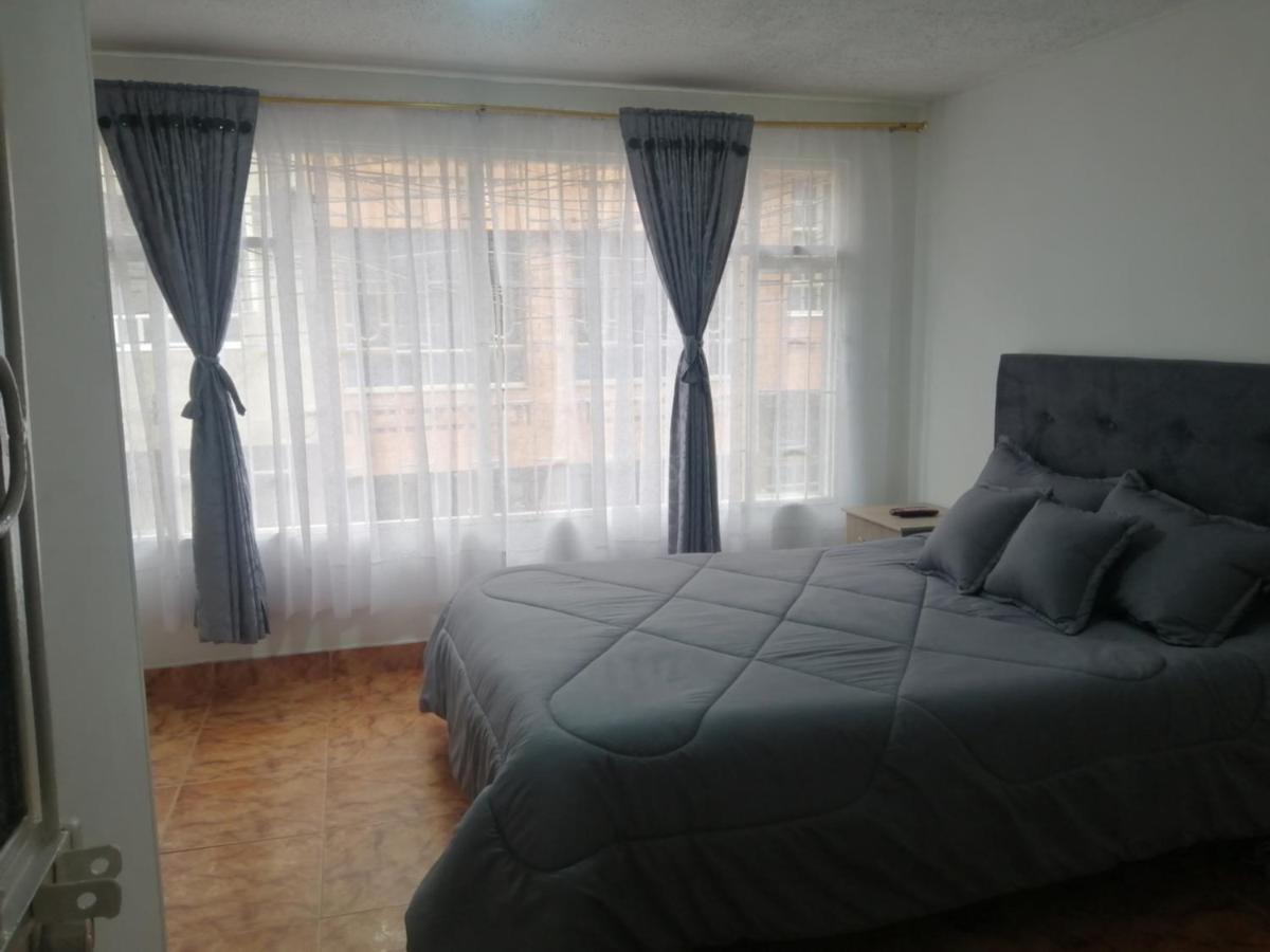Habitacion Privada Cerca Al Aeropuerto Y Terminal Bogotá Exteriör bild