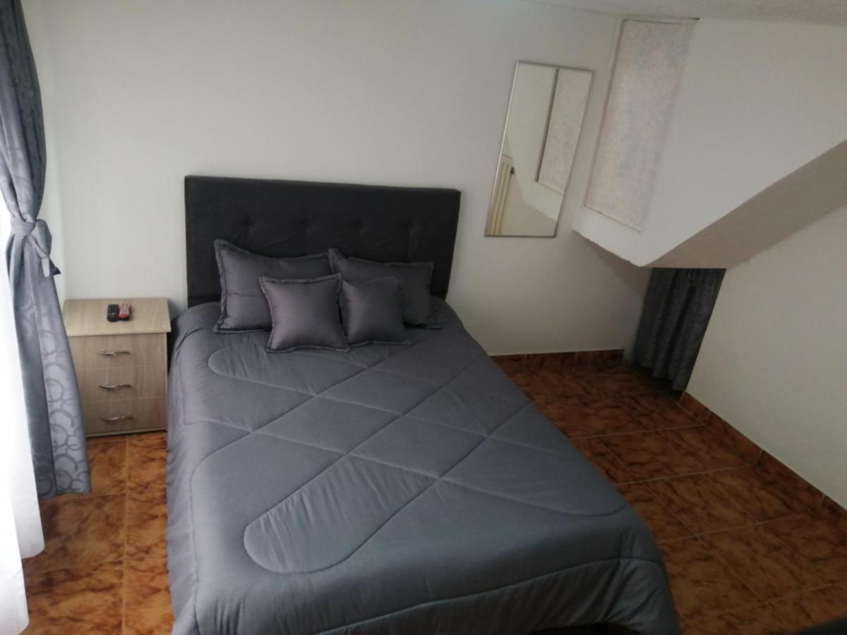 Habitacion Privada Cerca Al Aeropuerto Y Terminal Bogotá Exteriör bild